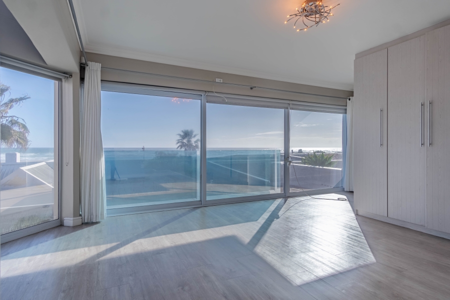 3 Bedroom Property for Sale in Van Riebeeckstrand Western Cape